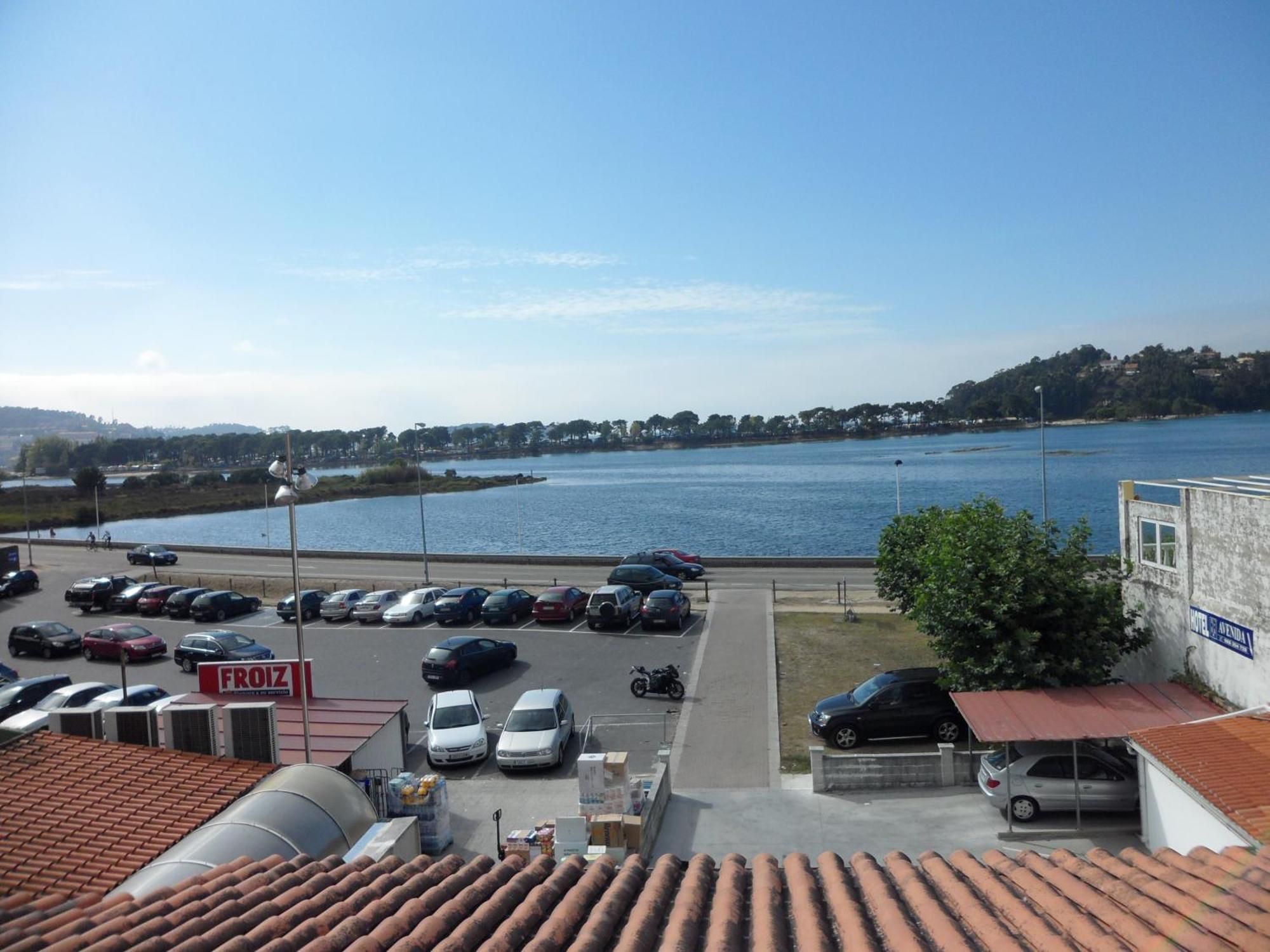 Hotel Avenida Baiona Sabaris Exterior foto